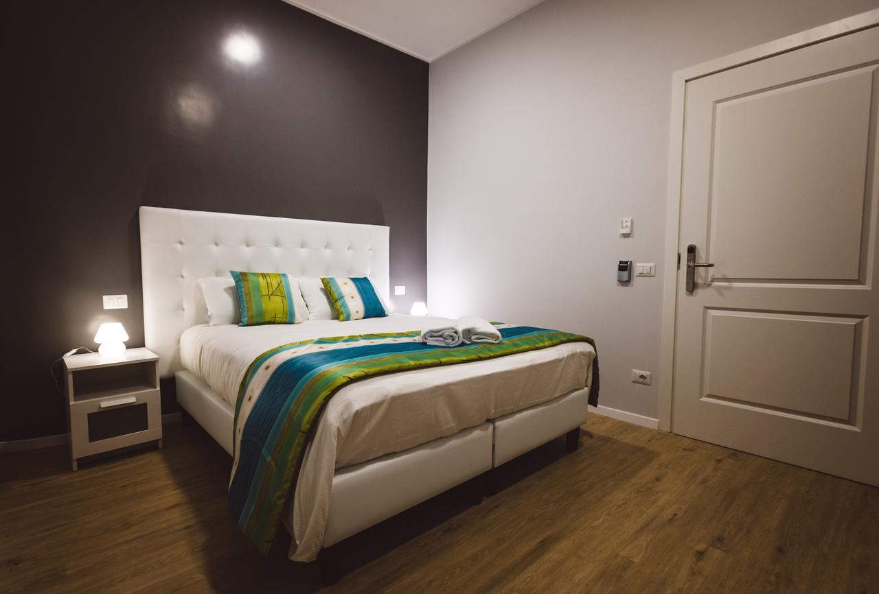 Angelina Rooms In Rom Exterior foto